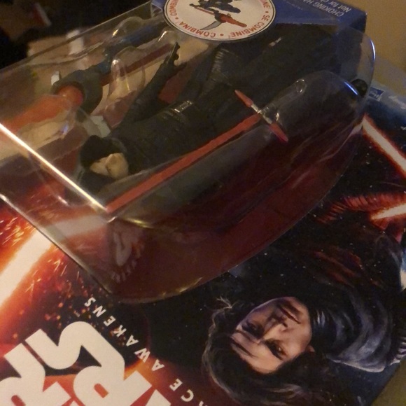 Star Wars The Force Awakens - Kylo Ren - New and Sealed! - Picture 4 of 5